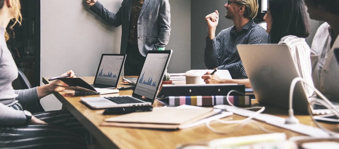 8 ERP Implementation Risks & Challenges and How to Reduce Them
