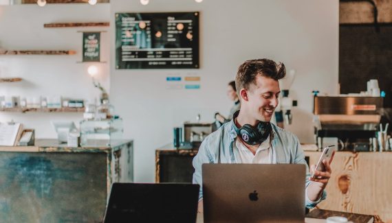 What is IT outsourcing model?